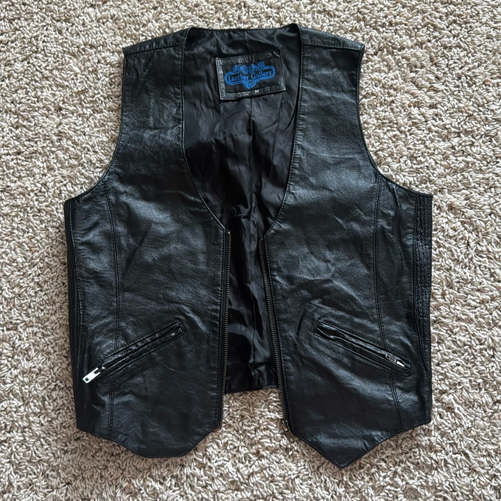 Women’s leather vest size medium